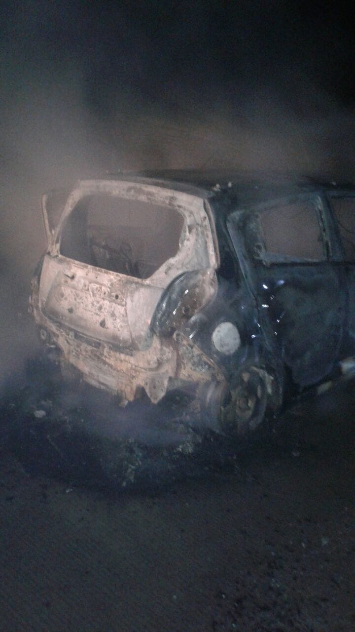 yamuna expressway a car caught fire in mathura