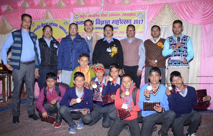 Dhiraj earthquake sensor is the world's leading science fair