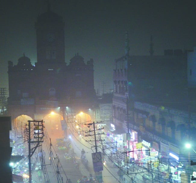 fog and smoke threat city
