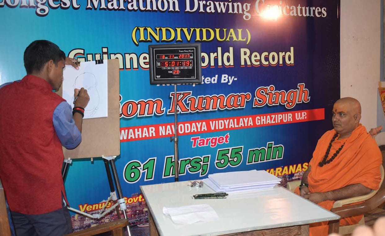 ghazipur son hari om start world longest drawing caricature in varanasi