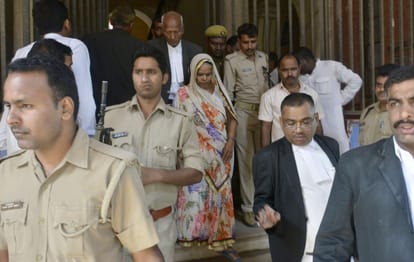 Tantrik sentenced seven years  jail for rape with women in varanasi 