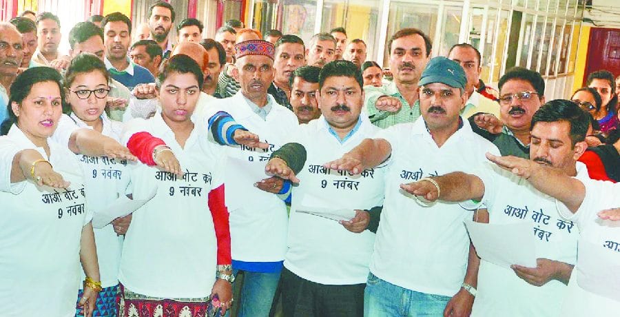 जागरूकता का संदेश देती टी-शर्ट पहनकर ड्यूटी देंगे बीएलओ