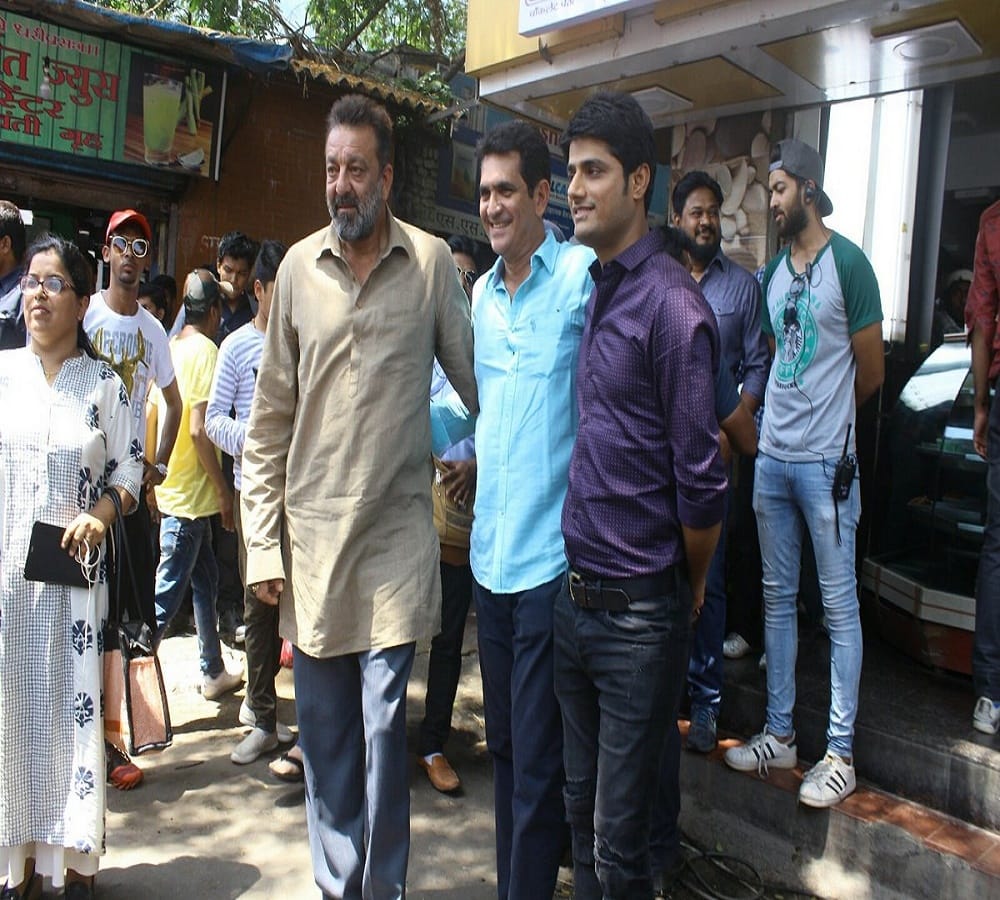  sanjay dutt walks out from omung kumar the good maharaja 