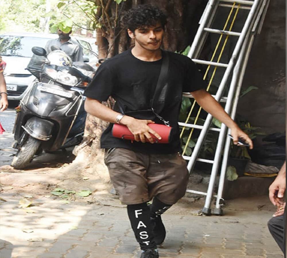 Ishaan Khatter and Jahnavi Kapoor are dating each other