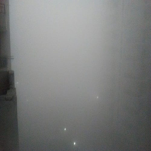  air pollution in delhi-ncr hit severe levels, primary school closed
