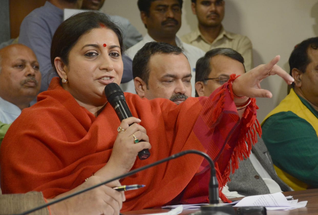 smriti irani press conference on demonitisation in lucknow.