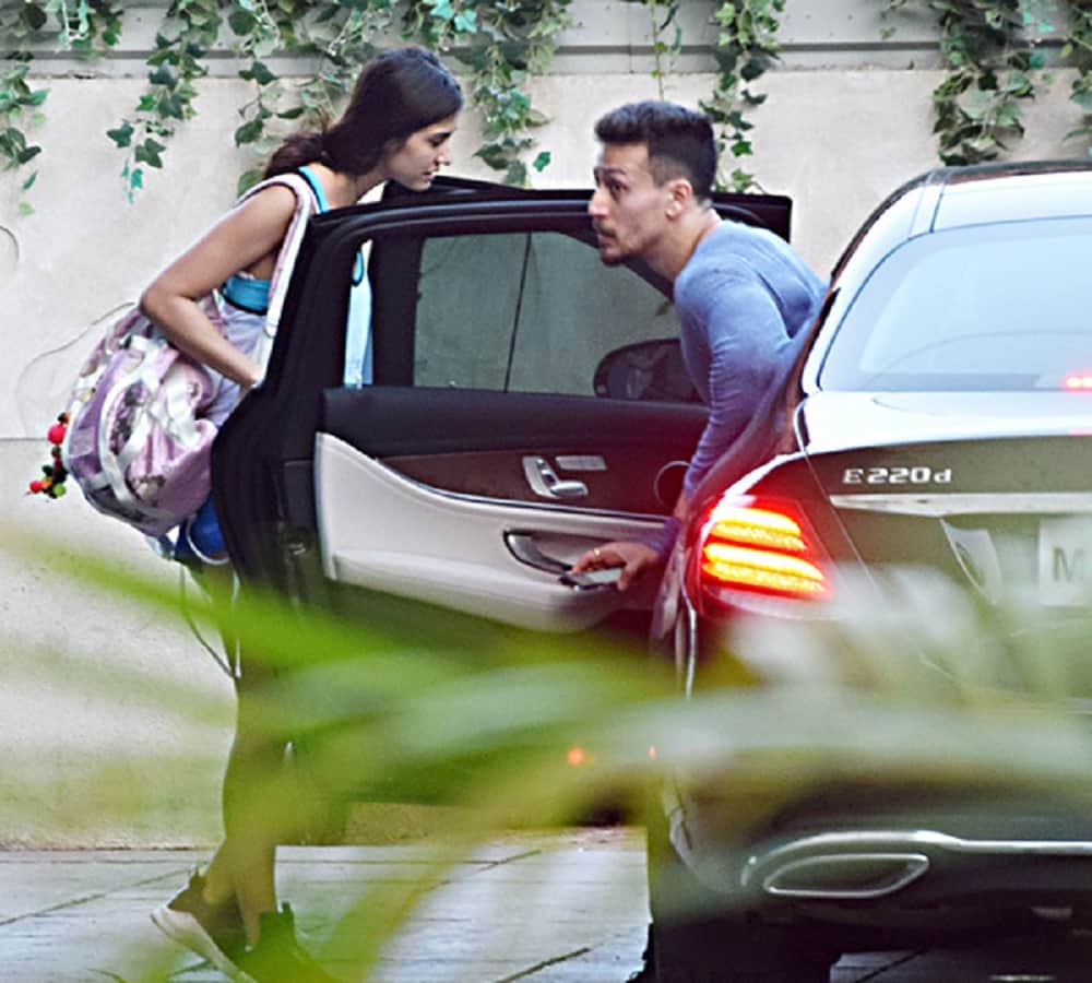 bollywood couple Tiger Shroff and Disha Patani reached gym together