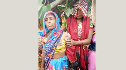 In front of the wife, the youth was cut off with axe