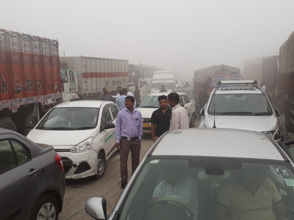 yamuna expressway Accident: vehicle collide due to fog in mathura