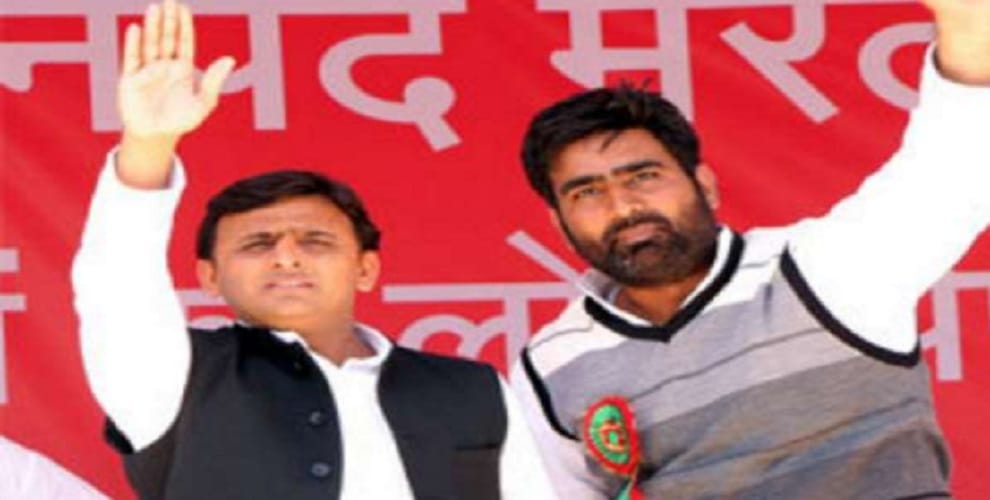 Non-bailable warrant issued against Atul close to Akhilesh