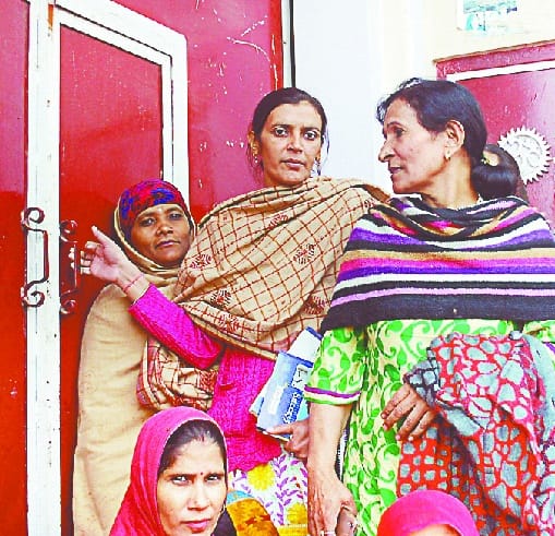 Anganwadi workers locked the DPO office