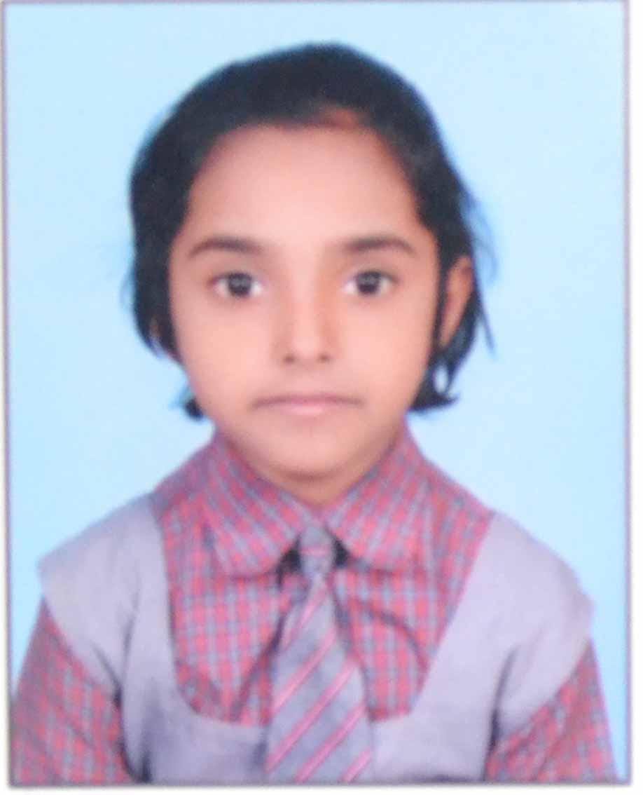 class third girl student died in accident in lucknow