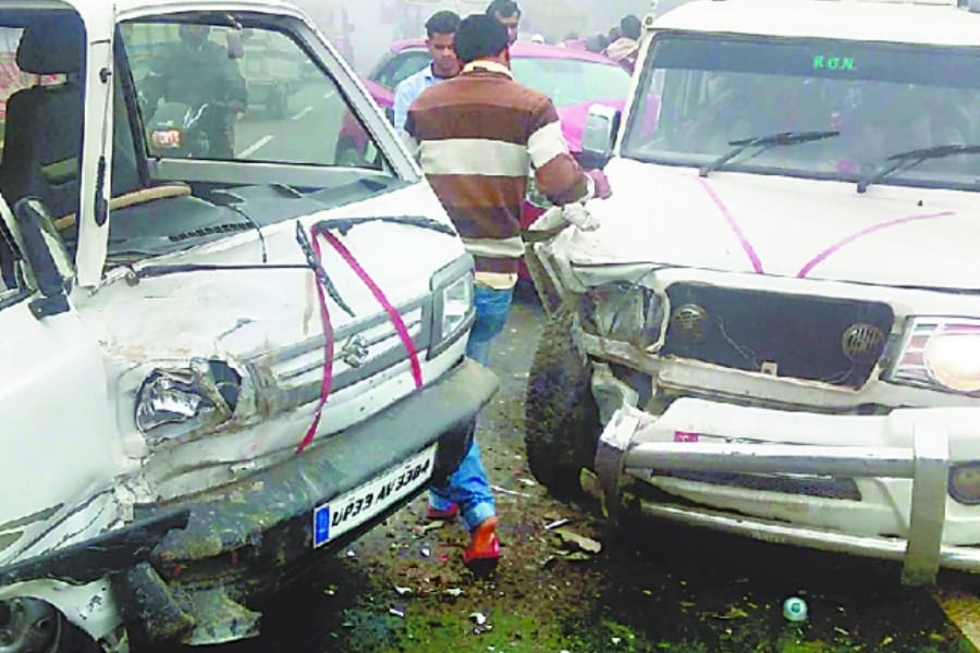 accident in sultanpur because of smog.
