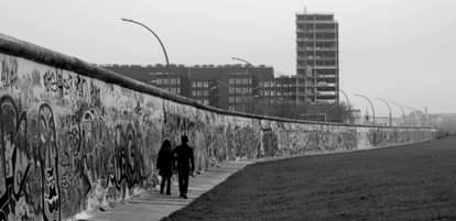 unknown and interesting facts about berlin wall, anniversary of fall of the wall of berlin
