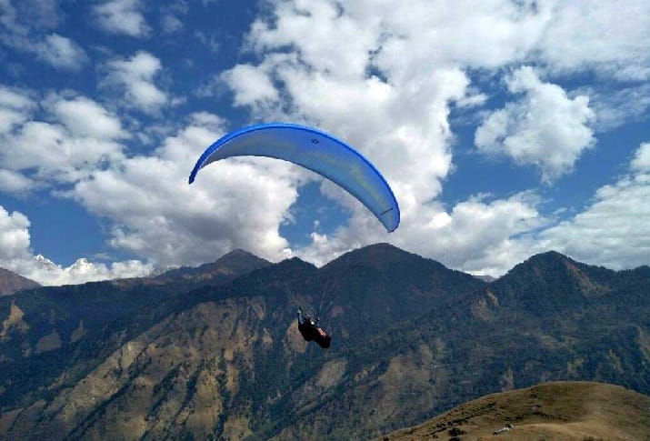 William and Edward took flight from Chukkot to Munsariyari