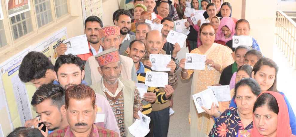 रायपुर सहोड़ां में बूथ लगाने को लेकर नोंकझोंक