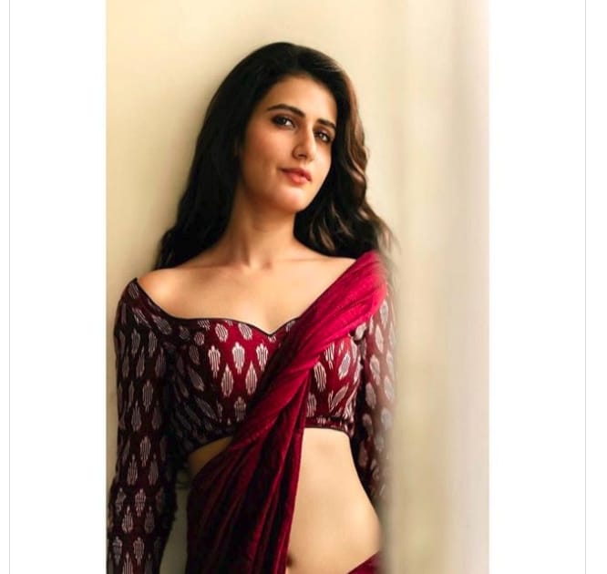 Fatima Sana Shaikh revealed she suffering for shoulder pain last 3 years