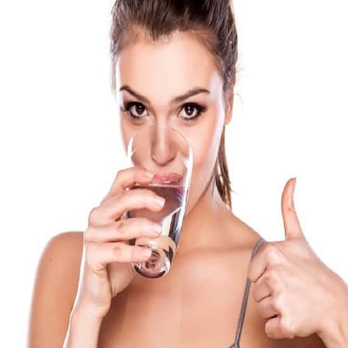 drinking water on an empty stomach helps you to lose weight says study 