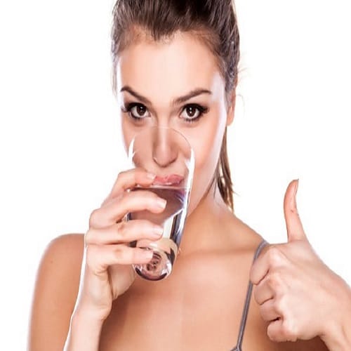 drinking water on an empty stomach helps you to lose weight says study 