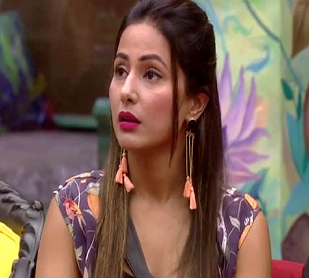 Bigg Boss Hina Khan father disturbed by daughters breaks] down in show