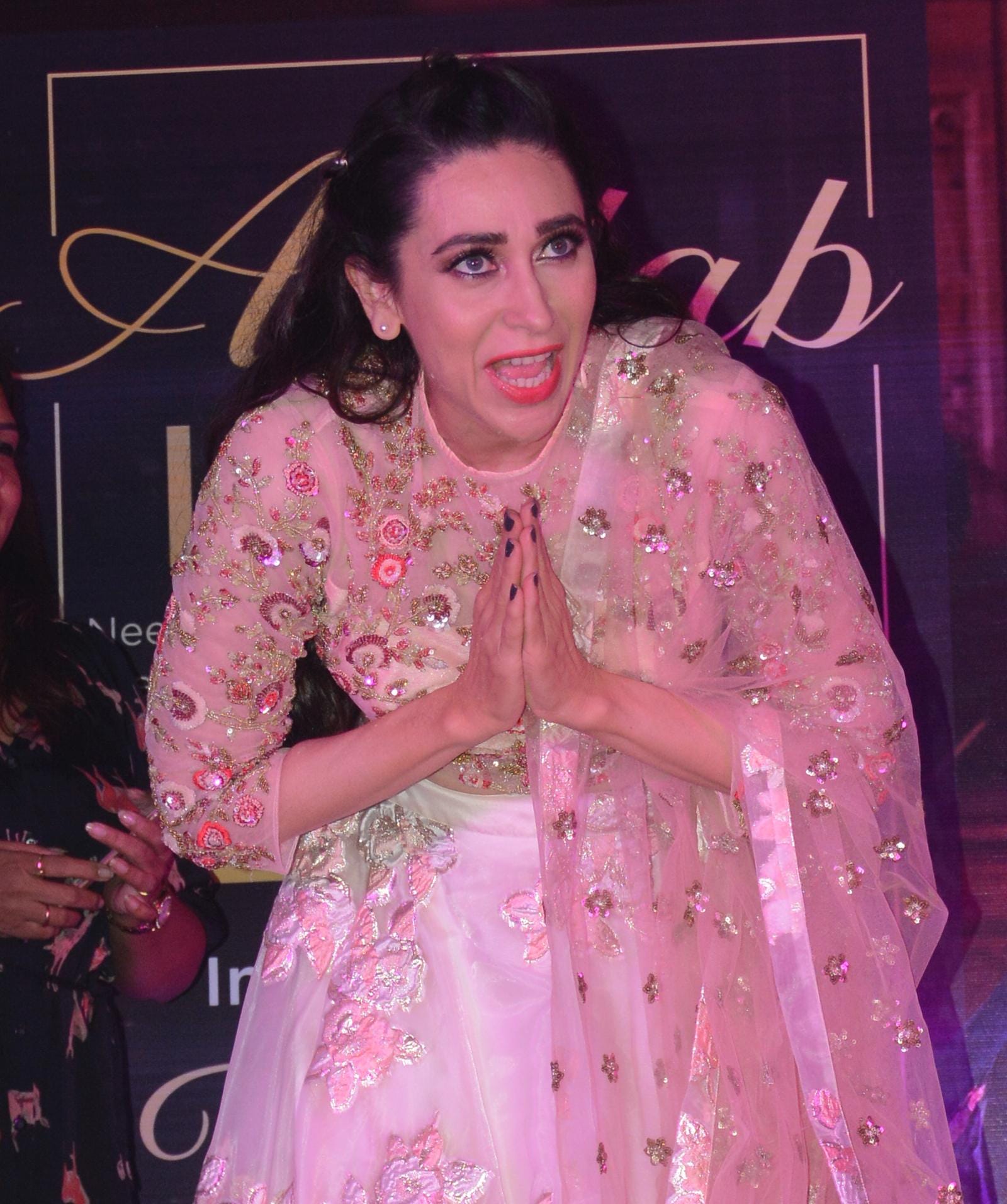 film actress karishma kapoor in lucknow
