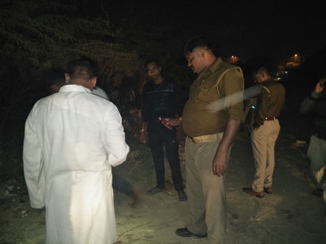agra class nine girl student fight with man trying to rape her 