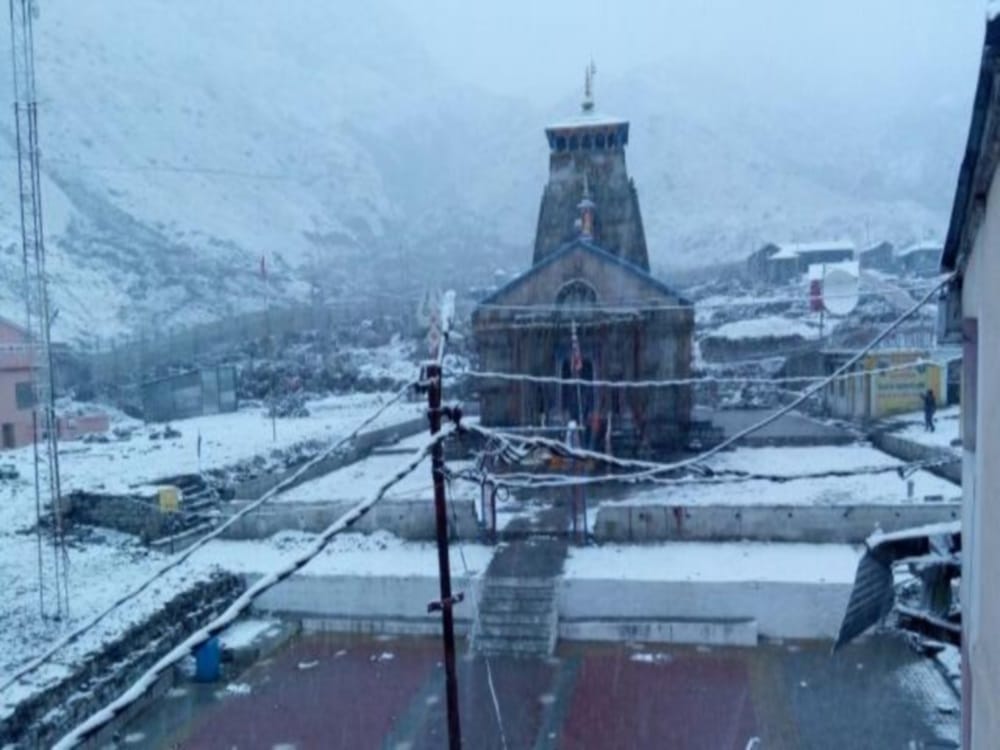  heavy snowfall in kedarnath dham rudraprayag