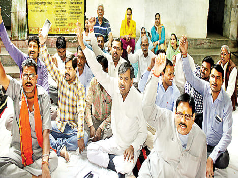 Firing of electricians for demands