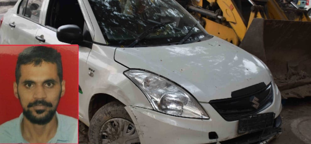 car fell down in yamuna due to fog, two dead