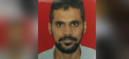 car fell down in yamuna due to fog, two dead