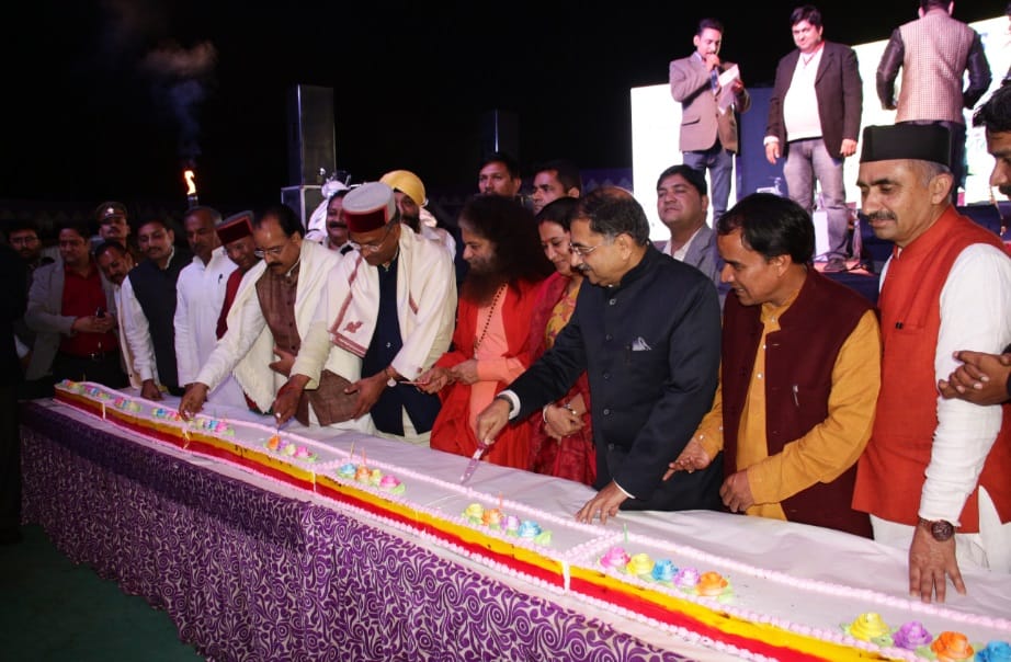 uttarakhand foundation day 2017, kailash kher performance