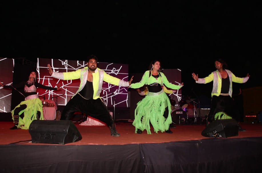 uttarakhand foundation day 2017, kailash kher performance