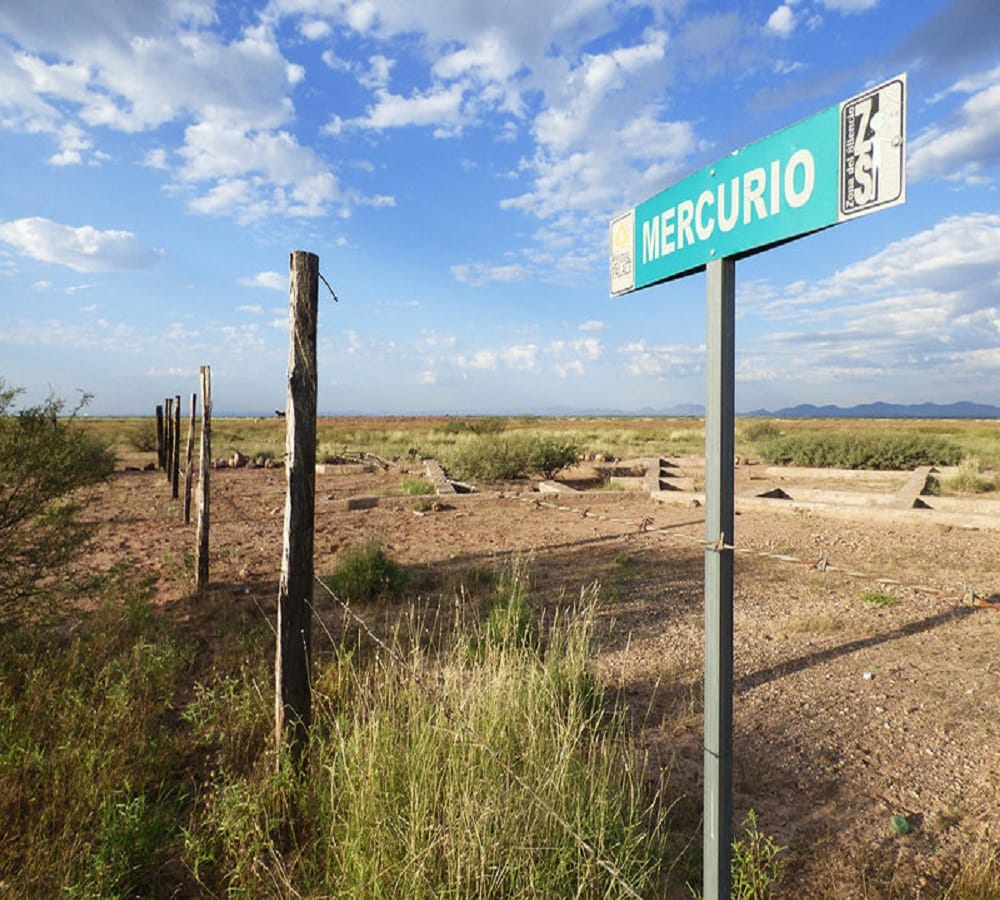 zone of silence where radio signals fail 