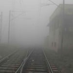 धुंध के चलते लेट चल रही कई ट्रेनें