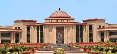 Chhattisgarh: हाईकोर्ट ने शराब पर कोरोना टैक्स लेने के मामले में सरकार से मांगा जवाब, छह दिन की दी मोहलत छत्तीसगढ़ हाईकोर्ट
