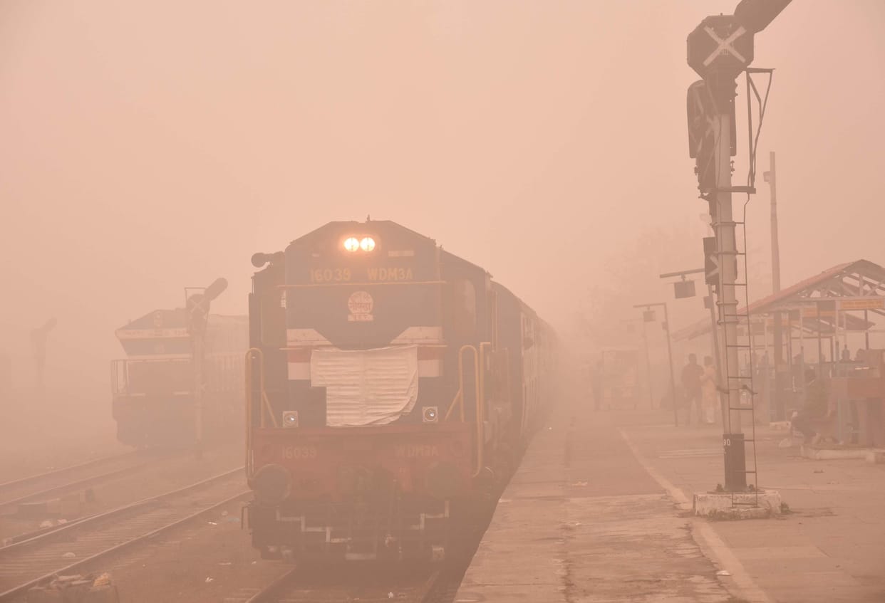 Passenger death due to cold in Sampark Kranti Express in agra
