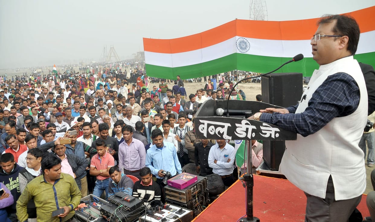 mob in tigri mela 