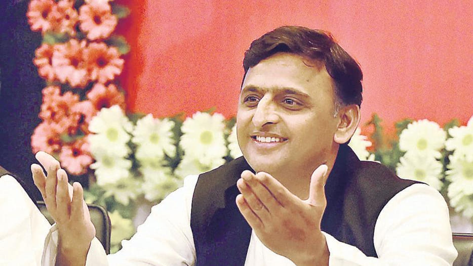 Akhilesh urges workers to be alert to BJP