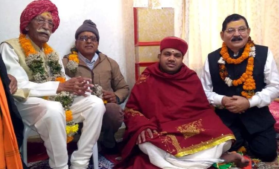 MDH Spices Owner dharampal gulati gave gift to badrinath dham