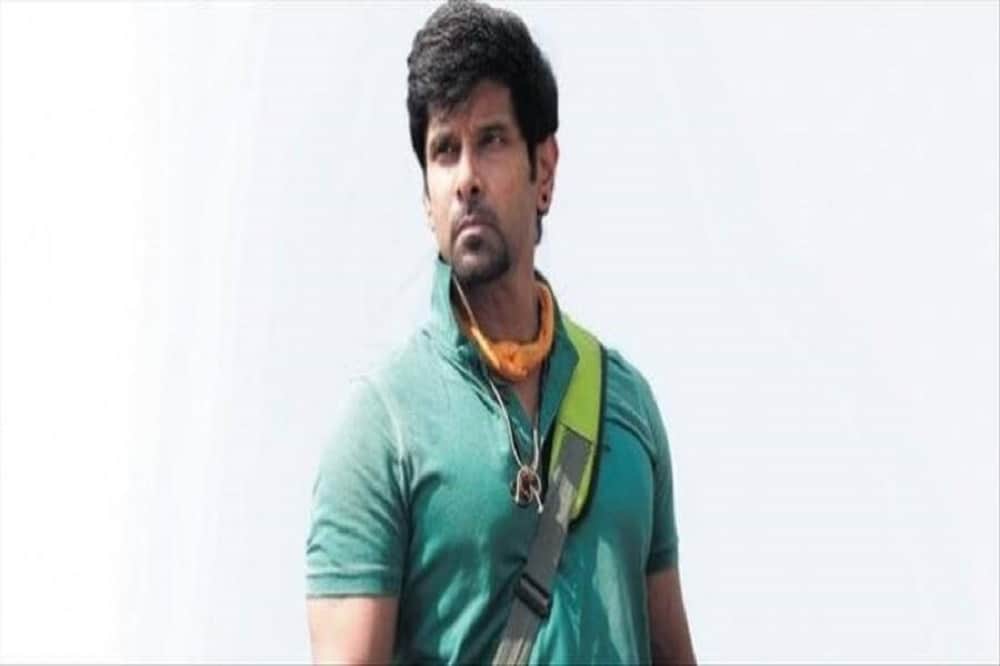 Dhruva's debu movie will name as CHIYAAN, which is her father's pet name
