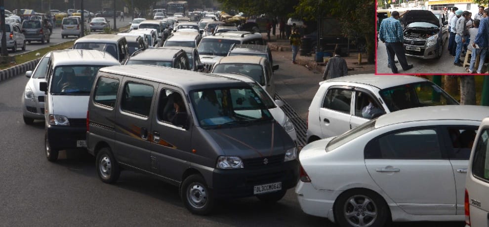 long queues of cars for getting cng stickers