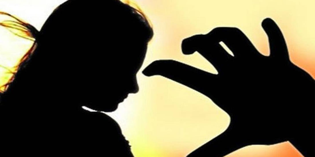 Tie a teenager to tree attempt to rape