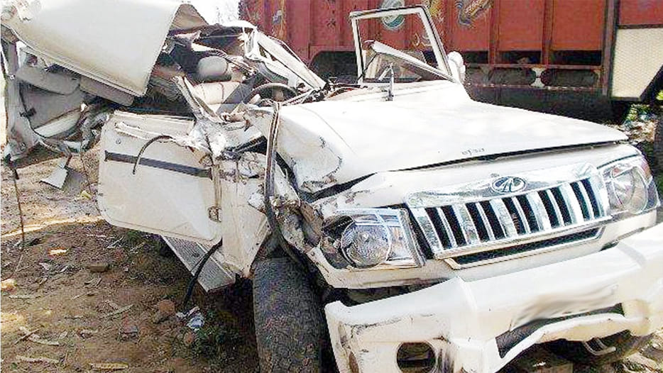 two died in car accident on highway