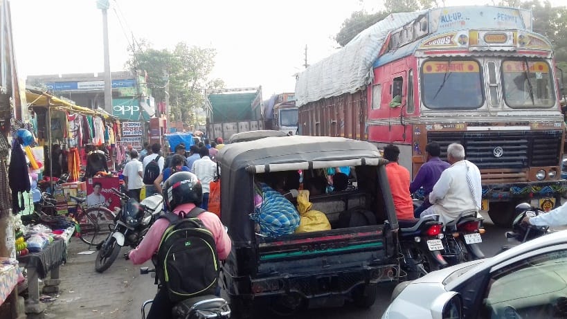 Entrance of large vehicles to town jam