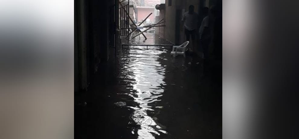 five-storeyed buliding built on the drain made to fall down in jasola