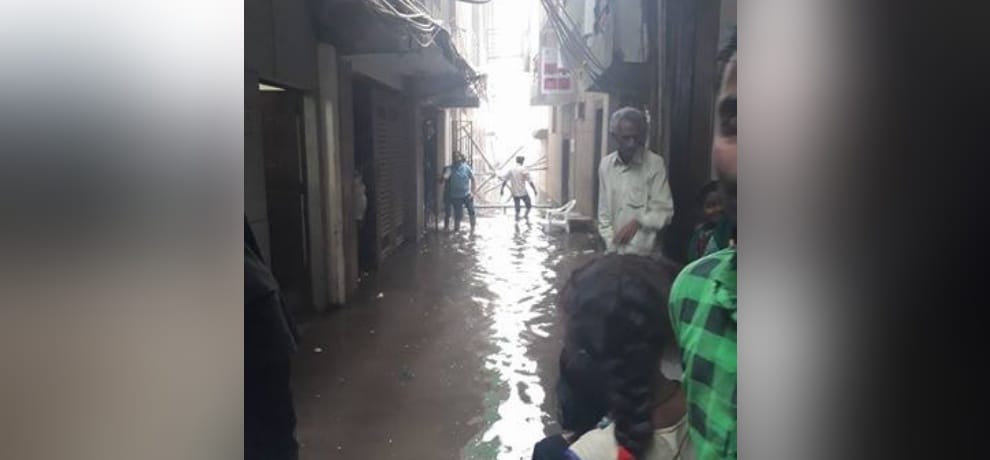 five-storeyed buliding built on the drain made to fall down in jasola