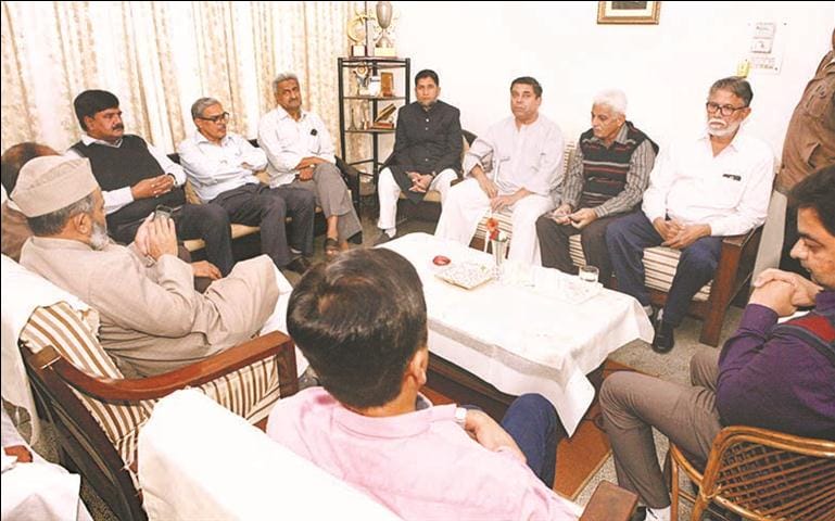 Attack of AMU PVC house, beating of guard, stones