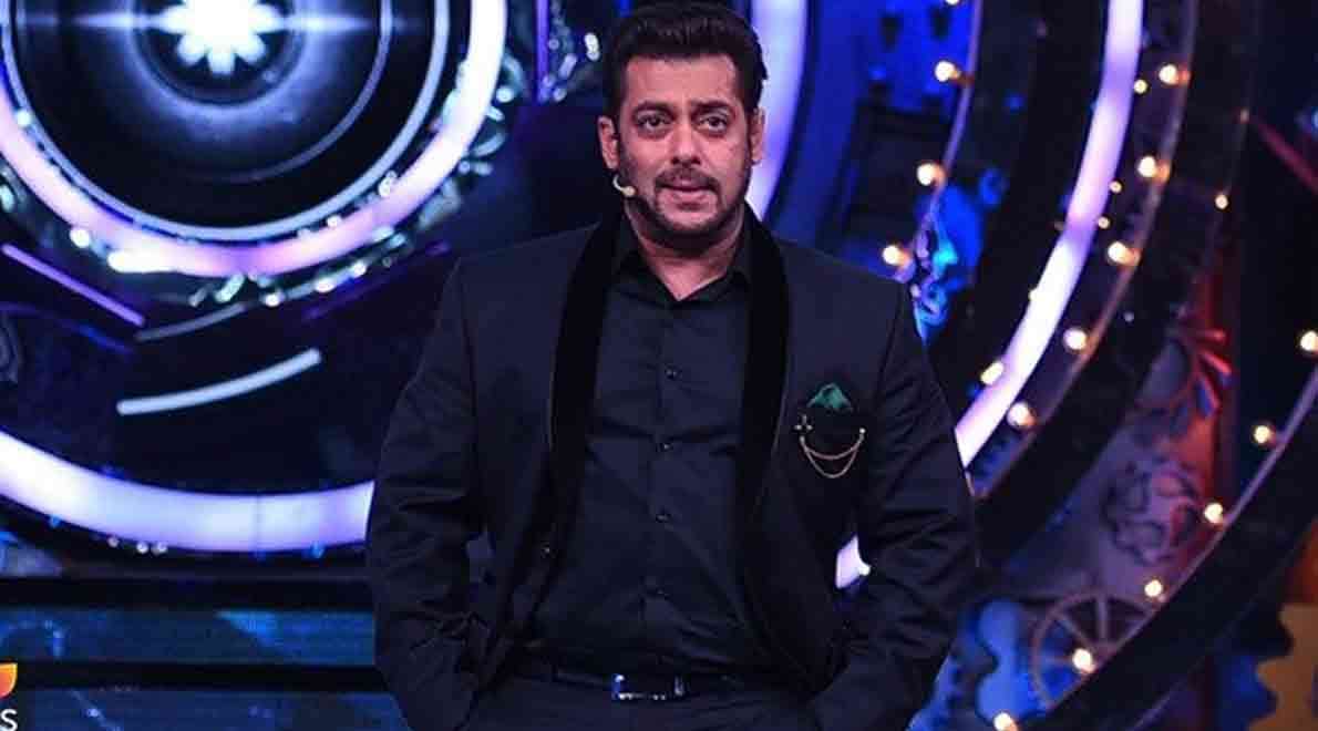 gehna said a wrong statement about bigg boss and salman khan