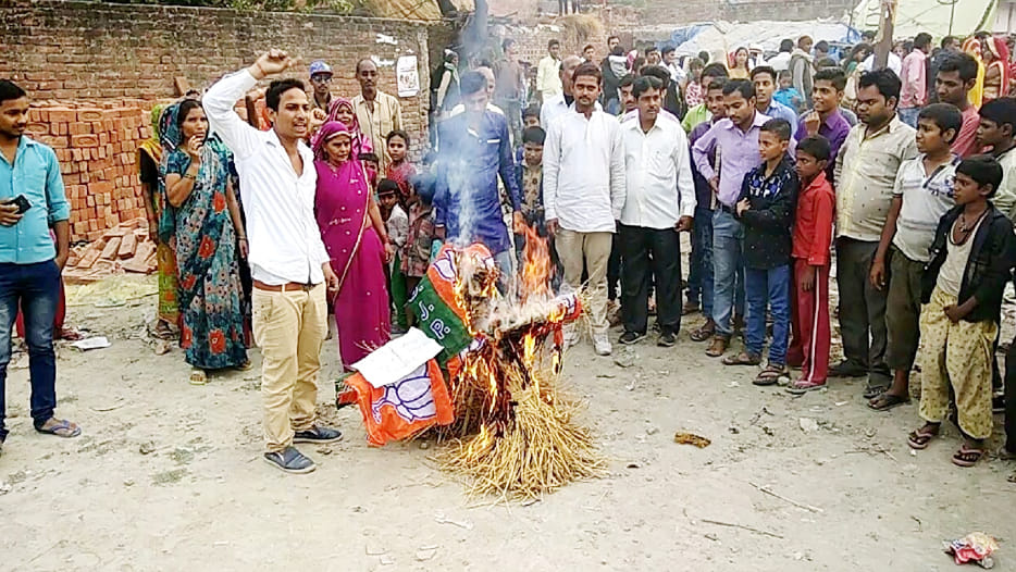 BJP workers protested against their own party