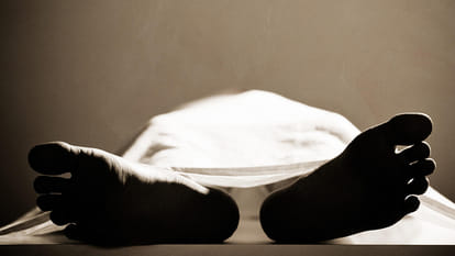 dead body of a guy waited for 12 hours